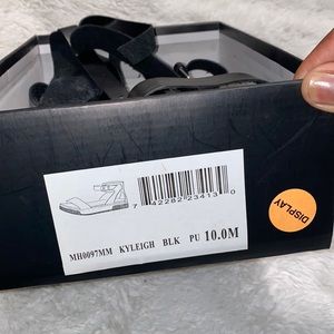 MIA Black and White Sandals size 10